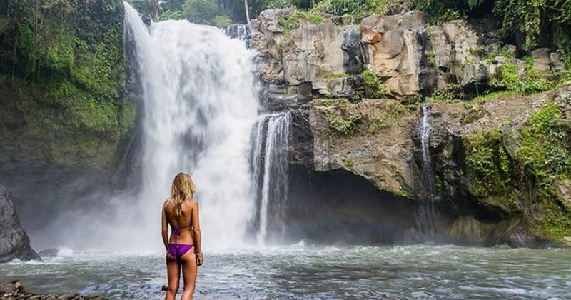 tegenungan-waterfall Walk down to Tegenungan Waterfall river side and spend your time here