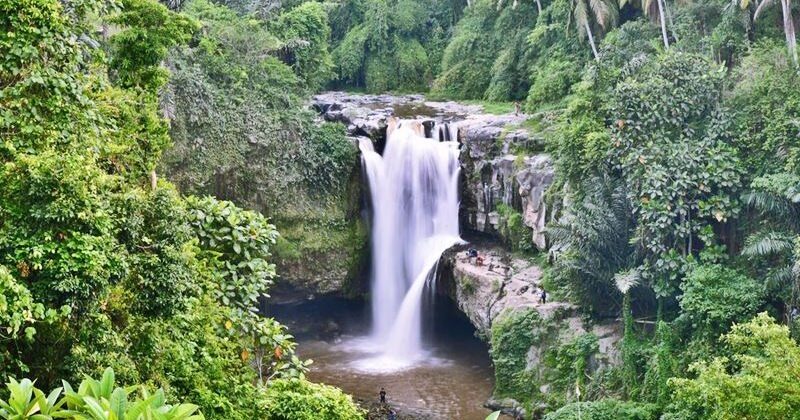 tegenungan-waterfall Visit Tegenungan Waterfall from nice spot for photo shoot.